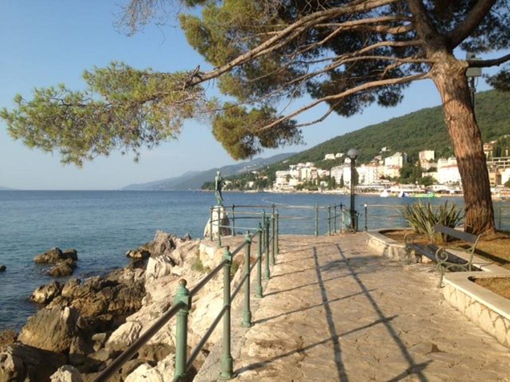 Apartments Villa Dinka Opatija Room photo